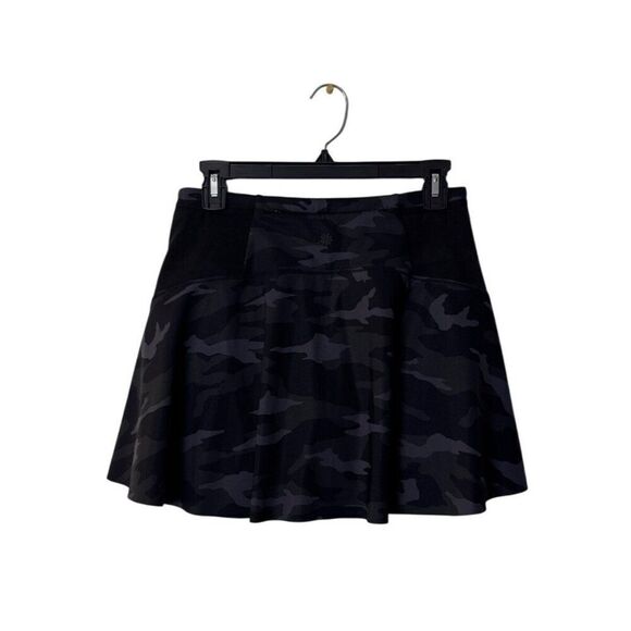 Athleta Womens Match Point Skort Black Camouflage XS Polyester & Spandex Blend - Picture 2 of 7